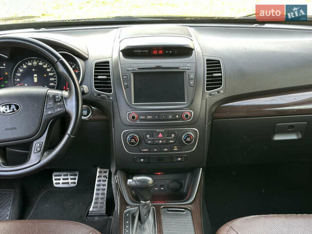 Кіа Соренто 2013 у Стрые на Automoto.ua Чорний Кіа Соренто, об'ємом двигуна 2.2 л та пробігом 255 тис. км за 16999 $, фото 13 на Automoto.ua
