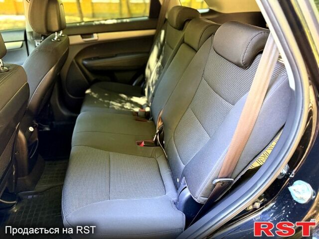 Черный Киа Соренто, объемом двигателя 2.2 л и пробегом 225 тыс. км за 15300 $, фото 4 на Automoto.ua
