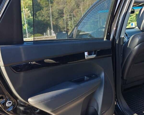 Черный Киа Соренто, объемом двигателя 2 л и пробегом 158 тыс. км за 16900 $, фото 5 на Automoto.ua