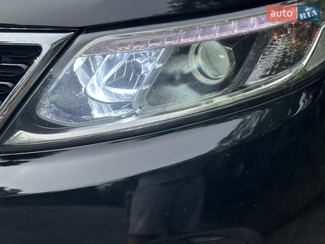 Черный Киа Соренто, объемом двигателя 2.36 л и пробегом 270 тыс. км за 13000 $, фото 3 на Automoto.ua