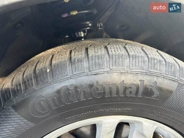 Черный Киа Соренто, объемом двигателя 2.36 л и пробегом 270 тыс. км за 13000 $, фото 26 на Automoto.ua