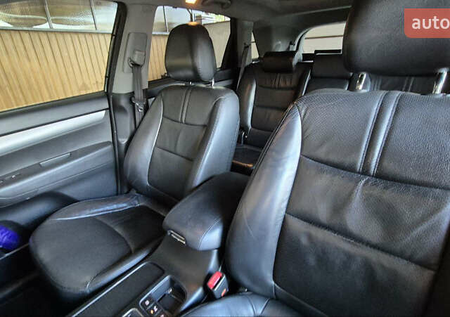 Черный Киа Соренто, объемом двигателя 2.2 л и пробегом 245 тыс. км за 16000 $, фото 8 на Automoto.ua