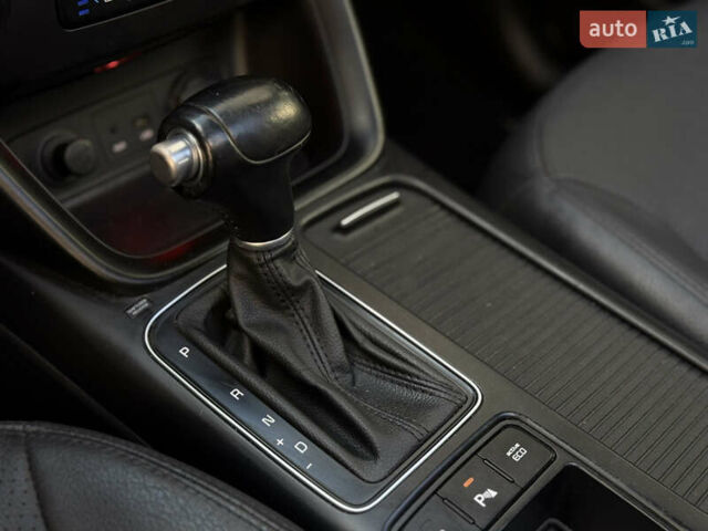 Черный Киа Соренто, объемом двигателя 2.2 л и пробегом 208 тыс. км за 16850 $, фото 40 на Automoto.ua