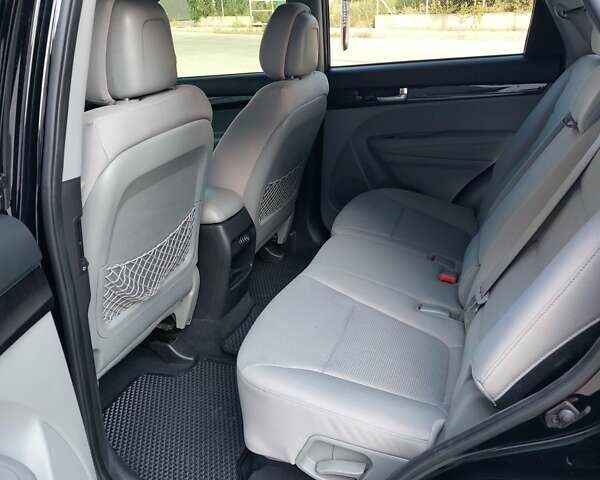 Черный Киа Соренто, объемом двигателя 2.36 л и пробегом 171 тыс. км за 14300 $, фото 9 на Automoto.ua