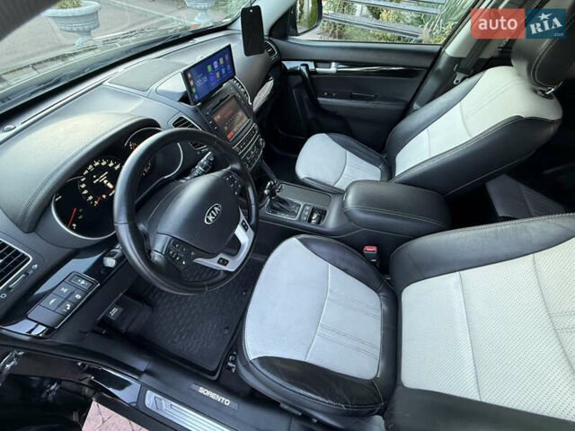 Чорний Кіа Соренто, об'ємом двигуна 2.2 л та пробігом 233 тис. км за 17400 $, фото 38 на Automoto.ua