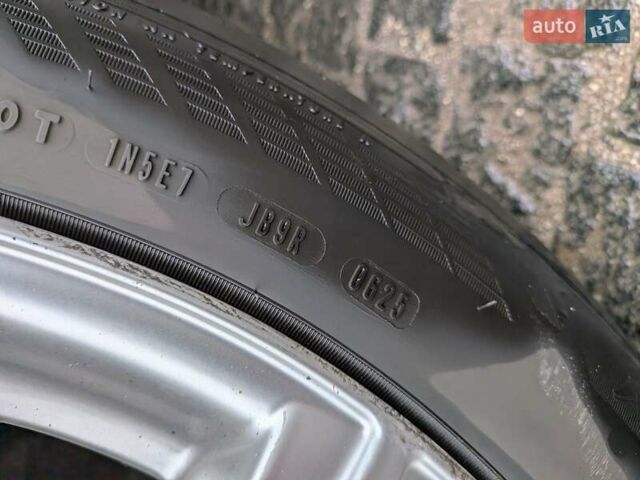 Чорний Кіа Соренто, об'ємом двигуна 2.2 л та пробігом 212 тис. км за 18500 $, фото 12 на Automoto.ua