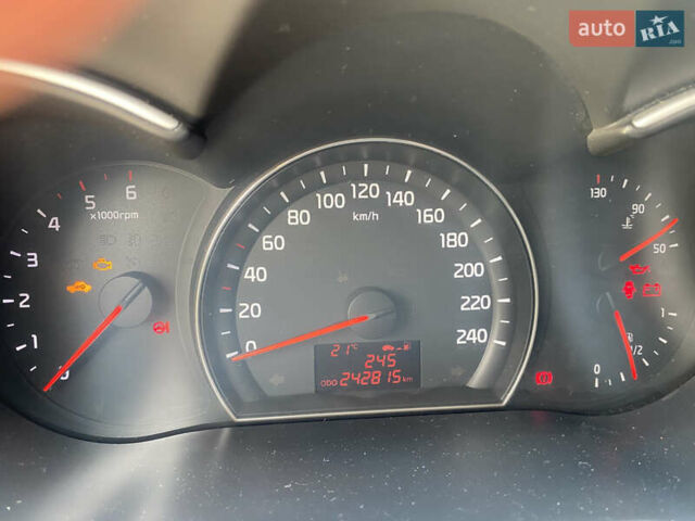 Чорний Кіа Соренто, об'ємом двигуна 2.2 л та пробігом 242 тис. км за 15600 $, фото 15 на Automoto.ua