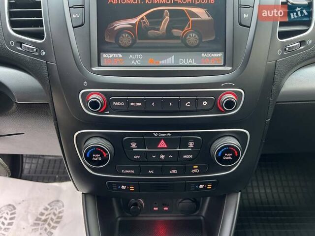 Чорний Кіа Соренто, об'ємом двигуна 2.2 л та пробігом 234 тис. км за 17300 $, фото 58 на Automoto.ua