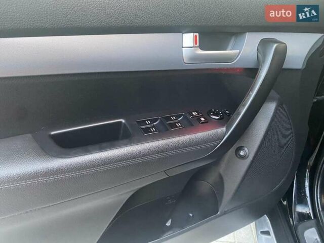 Черный Киа Соренто, объемом двигателя 2.2 л и пробегом 230 тыс. км за 15900 $, фото 25 на Automoto.ua