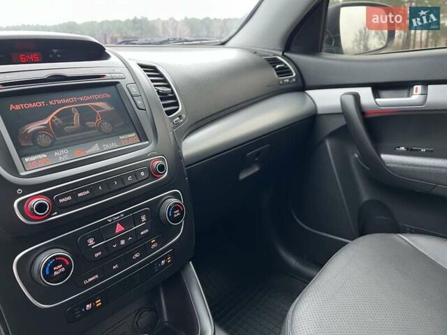 Чорний Кіа Соренто, об'ємом двигуна 2.2 л та пробігом 234 тис. км за 17300 $, фото 61 на Automoto.ua