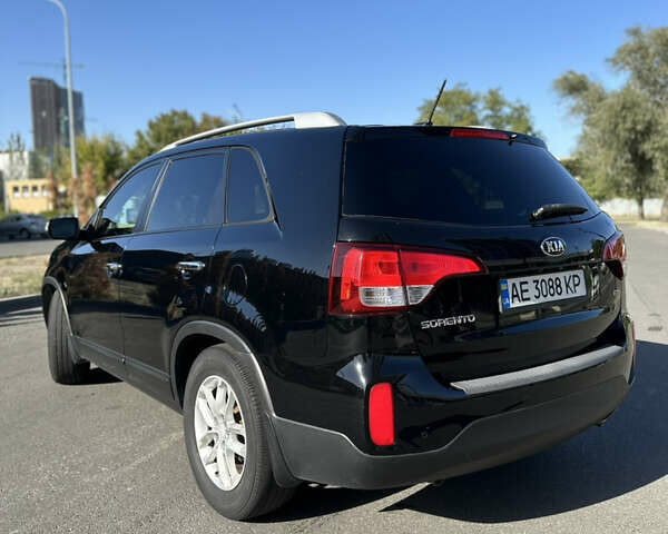 Чорний Кіа Соренто, об'ємом двигуна 2.4 л та пробігом 180 тис. км за 12000 $, фото 3 на Automoto.ua