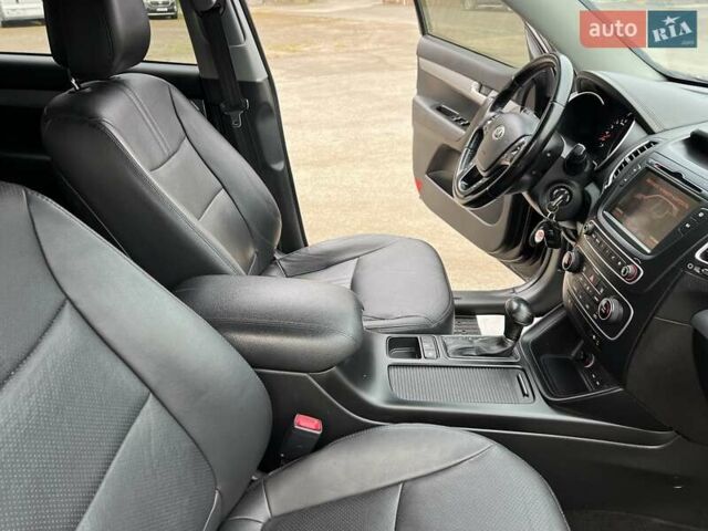 Чорний Кіа Соренто, об'ємом двигуна 2.2 л та пробігом 234 тис. км за 17300 $, фото 66 на Automoto.ua