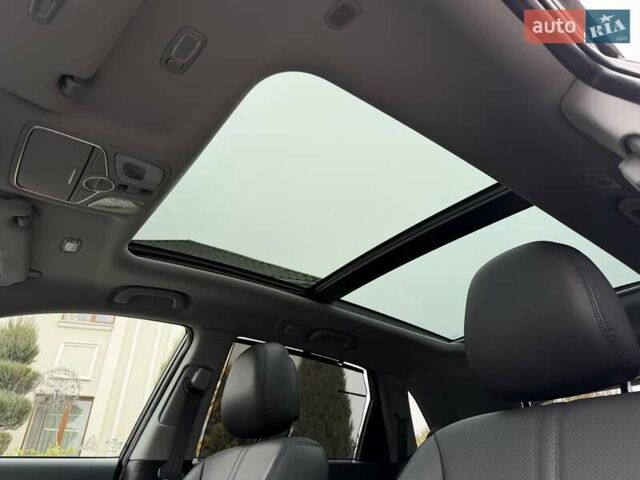Чорний Кіа Соренто, об'ємом двигуна 2.2 л та пробігом 114 тис. км за 20200 $, фото 43 на Automoto.ua