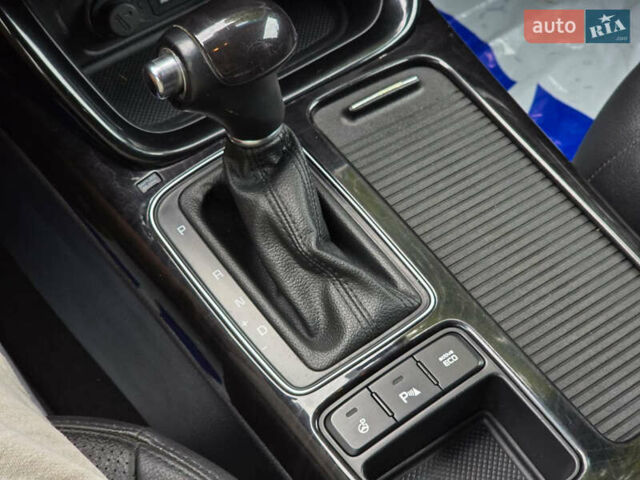 Черный Киа Соренто, объемом двигателя 2.2 л и пробегом 149 тыс. км за 19499 $, фото 19 на Automoto.ua