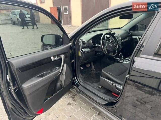Черный Киа Соренто, объемом двигателя 2.35 л и пробегом 260 тыс. км за 11900 $, фото 6 на Automoto.ua
