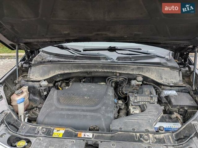 Чорний Кіа Соренто, об'ємом двигуна 2.2 л та пробігом 212 тис. км за 18500 $, фото 15 на Automoto.ua