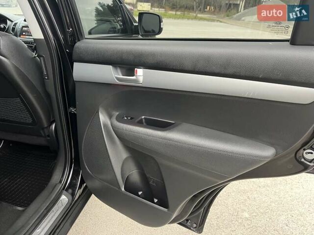 Черный Киа Соренто, объемом двигателя 2.2 л и пробегом 230 тыс. км за 17800 $, фото 76 на Automoto.ua