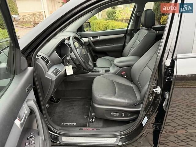Чорний Кіа Соренто, об'ємом двигуна 2.2 л та пробігом 114 тис. км за 20200 $, фото 13 на Automoto.ua