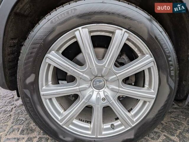 Чорний Кіа Соренто, об'ємом двигуна 2.2 л та пробігом 212 тис. км за 18500 $, фото 11 на Automoto.ua