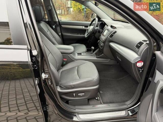 Чорний Кіа Соренто, об'ємом двигуна 2.2 л та пробігом 114 тис. км за 20200 $, фото 53 на Automoto.ua