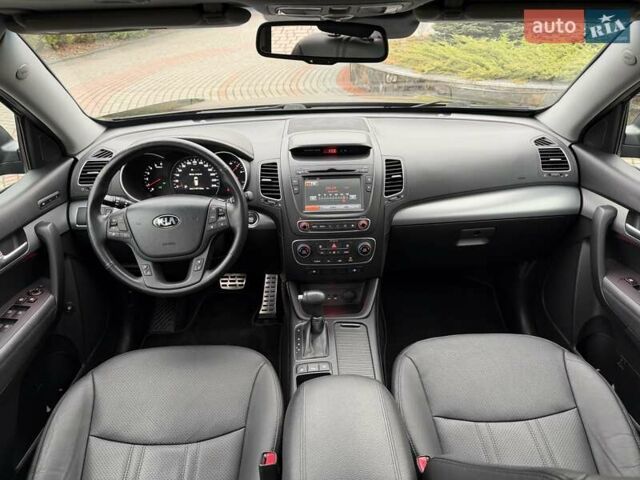 Чорний Кіа Соренто, об'ємом двигуна 2.2 л та пробігом 114 тис. км за 20200 $, фото 19 на Automoto.ua