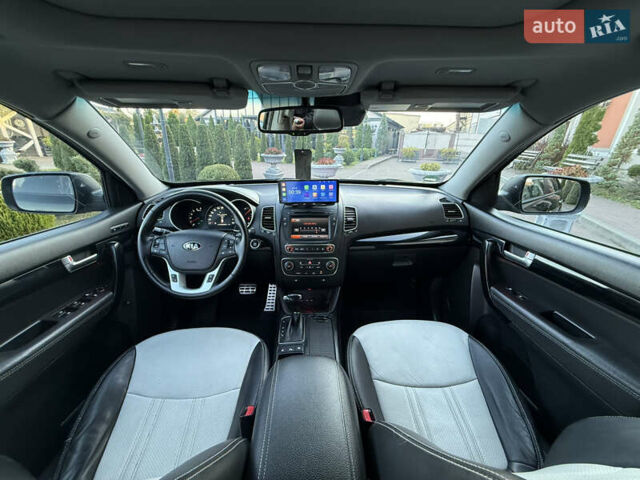 Чорний Кіа Соренто, об'ємом двигуна 2.2 л та пробігом 233 тис. км за 17400 $, фото 35 на Automoto.ua