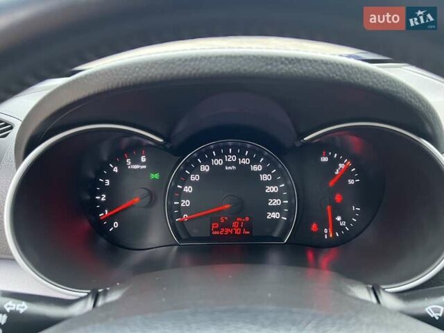 Чорний Кіа Соренто, об'ємом двигуна 2.2 л та пробігом 234 тис. км за 17300 $, фото 49 на Automoto.ua