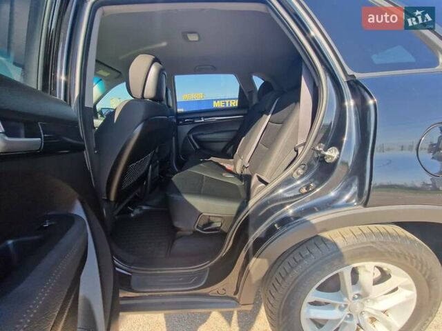 Черный Киа Соренто, объемом двигателя 2.36 л и пробегом 112 тыс. км за 11800 $, фото 19 на Automoto.ua