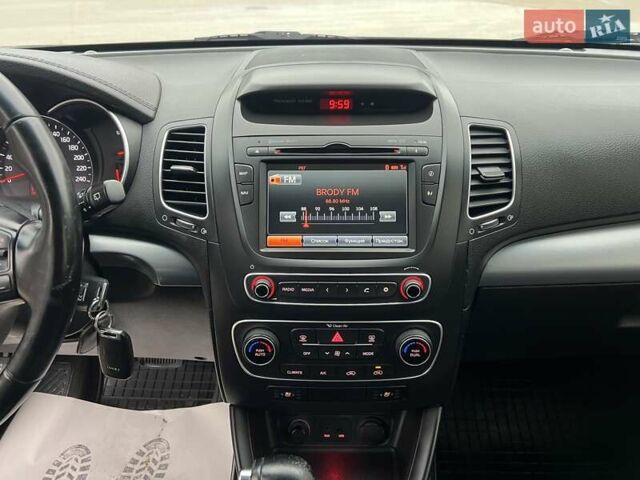 Черный Киа Соренто, объемом двигателя 2.2 л и пробегом 230 тыс. км за 17800 $, фото 60 на Automoto.ua