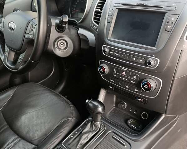 Чорний Кіа Соренто, об'ємом двигуна 2.2 л та пробігом 275 тис. км за 16900 $, фото 65 на Automoto.ua