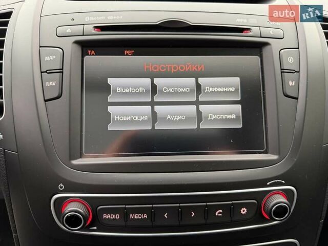 Чорний Кіа Соренто, об'ємом двигуна 2.2 л та пробігом 114 тис. км за 20200 $, фото 24 на Automoto.ua