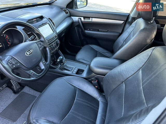 Чорний Кіа Соренто, об'ємом двигуна 2.2 л та пробігом 250 тис. км за 17500 $, фото 38 на Automoto.ua