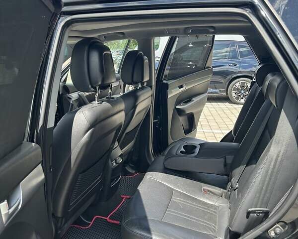 Черный Киа Соренто, объемом двигателя 2.2 л и пробегом 318 тыс. км за 15800 $, фото 14 на Automoto.ua