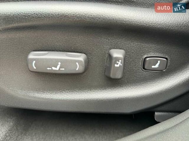 Чорний Кіа Соренто, об'ємом двигуна 2.2 л та пробігом 114 тис. км за 20200 $, фото 40 на Automoto.ua