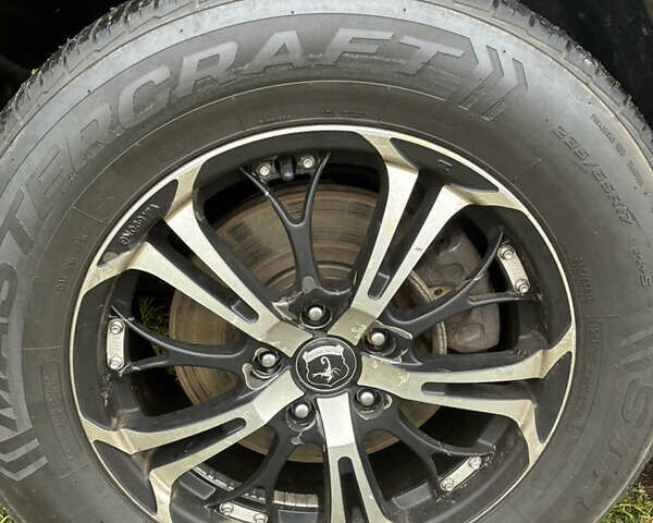 Черный Киа Соренто, объемом двигателя 2.36 л и пробегом 105 тыс. км за 15500 $, фото 7 на Automoto.ua