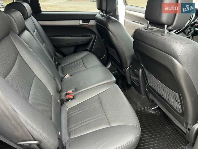 Чорний Кіа Соренто, об'ємом двигуна 2.2 л та пробігом 234 тис. км за 17300 $, фото 72 на Automoto.ua