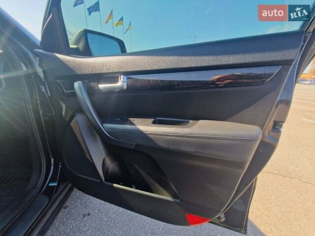 Черный Киа Соренто, объемом двигателя 2.36 л и пробегом 112 тыс. км за 11800 $, фото 14 на Automoto.ua