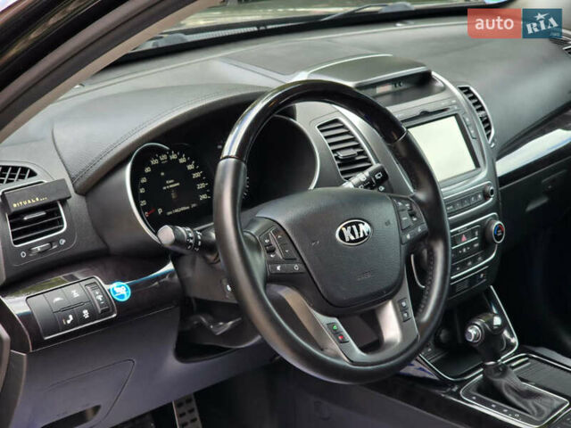 Черный Киа Соренто, объемом двигателя 2.2 л и пробегом 149 тыс. км за 19499 $, фото 6 на Automoto.ua