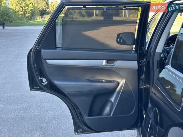 Чорний Кіа Соренто, об'ємом двигуна 2.2 л та пробігом 250 тис. км за 17500 $, фото 24 на Automoto.ua