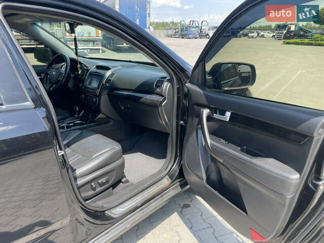 Черный Киа Соренто, объемом двигателя 2.36 л и пробегом 260 тыс. км за 14000 $, фото 6 на Automoto.ua