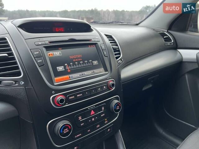 Чорний Кіа Соренто, об'ємом двигуна 2.2 л та пробігом 234 тис. км за 17300 $, фото 54 на Automoto.ua
