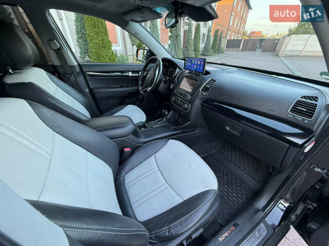 Чорний Кіа Соренто, об'ємом двигуна 2.2 л та пробігом 233 тис. км за 17400 $, фото 30 на Automoto.ua