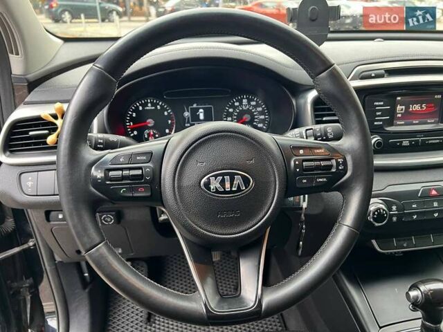Киа Соренто 2015 в Киеве на Automoto.ua Черный Киа Соренто, объемом двигателя 2.36 л и пробегом 188 тыс. км за 18490 $, фото 16 на Automoto.ua