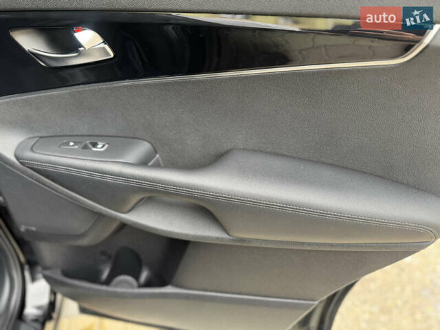 Черный Киа Соренто, объемом двигателя 2.2 л и пробегом 193 тыс. км за 22000 $, фото 35 на Automoto.ua