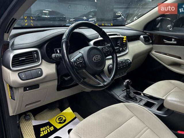 Киа Соренто 2015 в Черновцах на Automoto.ua Черный Киа Соренто, объемом двигателя 2.36 л и пробегом 170 тыс. км за 15000 $, фото 10 на Automoto.ua