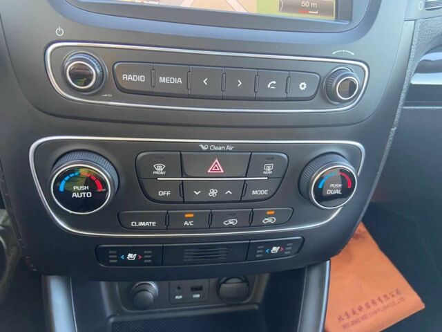 Черный Киа Соренто, объемом двигателя 2.2 л и пробегом 176 тыс. км за 18900 $, фото 9 на Automoto.ua