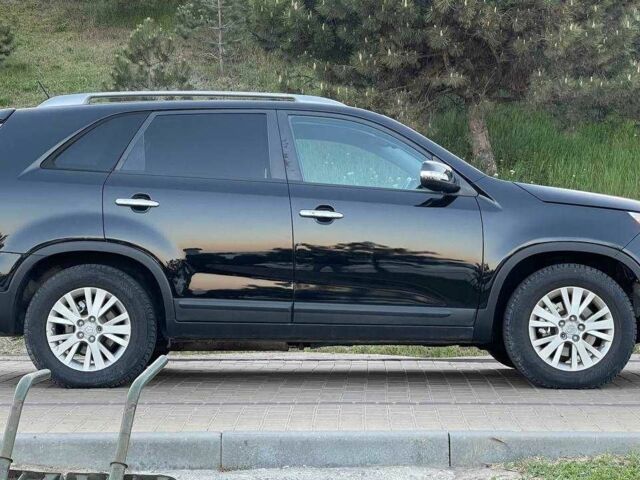 Чорний Кіа Соренто, об'ємом двигуна 2.4 л та пробігом 130 тис. км за 12500 $, фото 7 на Automoto.ua