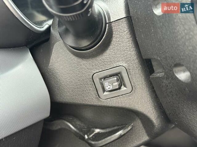 Черный Киа Соренто, объемом двигателя 2.2 л и пробегом 190 тыс. км за 17000 $, фото 31 на Automoto.ua