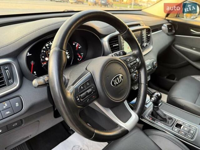 Чорний Кіа Соренто, об'ємом двигуна 2.2 л та пробігом 248 тис. км за 21500 $, фото 54 на Automoto.ua