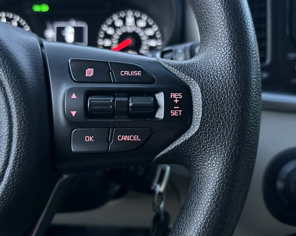 Черный Киа Соренто, объемом двигателя 2.36 л и пробегом 187 тыс. км за 12250 $, фото 61 на Automoto.ua